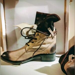 Coconuts By Matisse Mollie Tan Burnished Women's Leather  Boot, Round Toe, Sz 9